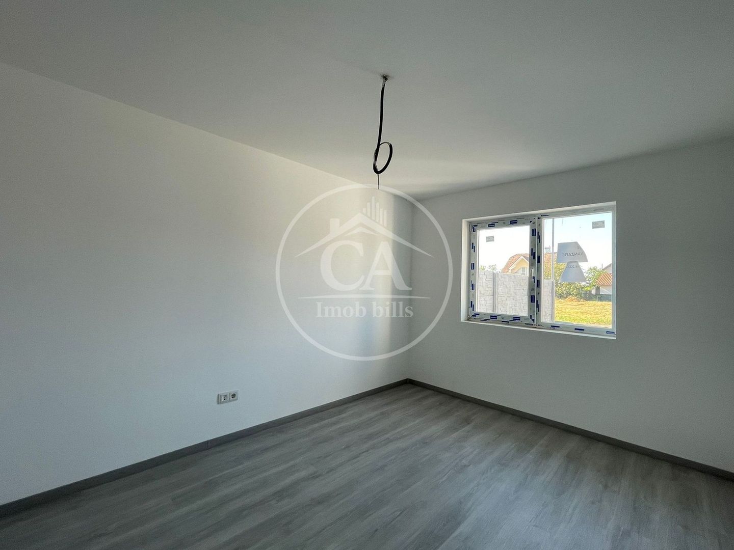 Casă de vânzare tip duplex cu 4 camere în Nojorid, Oradea. - Poză 6