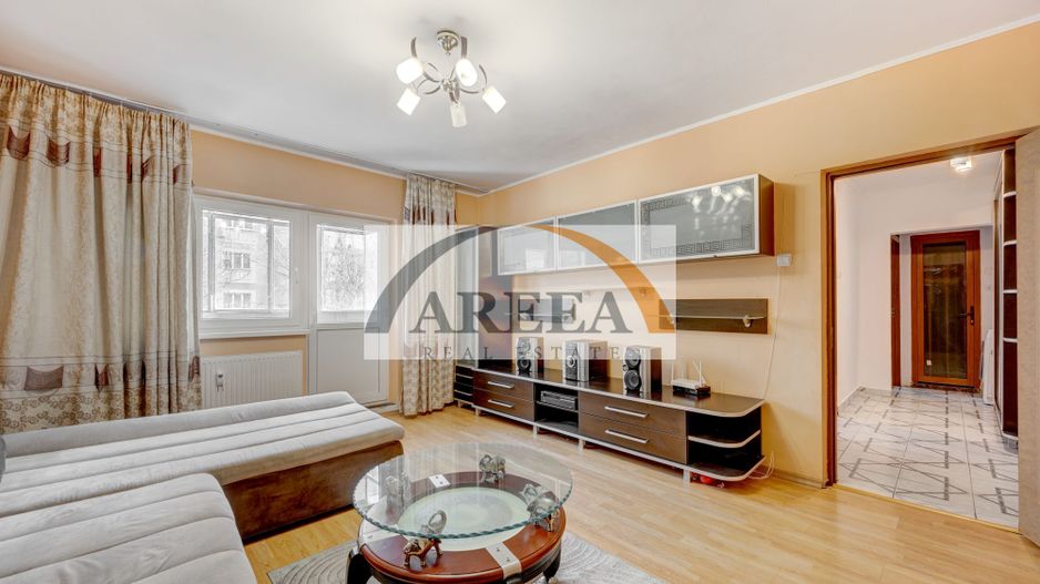 RENOVAT SI SPATIOS - 2 camere decomandat, et 4/8, Parcul Sebastian - Poză 1