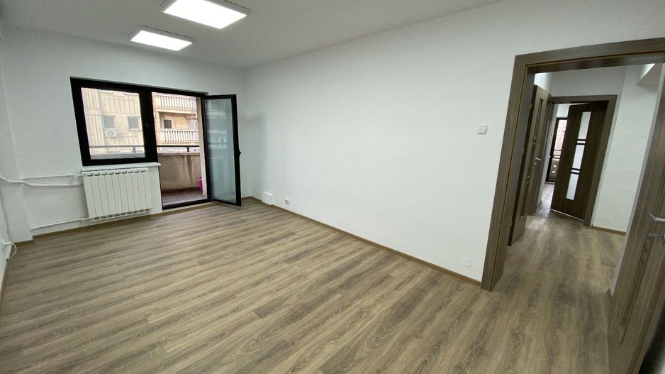 Imobil 4 camere Unirii, cladirea Sitraco, pretabil investitie. - Poză 8