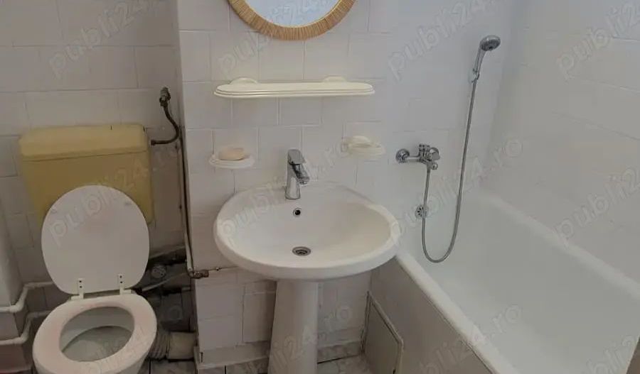 APARTAMENT SPATIOS ZONA CAPITALE - Poză 3