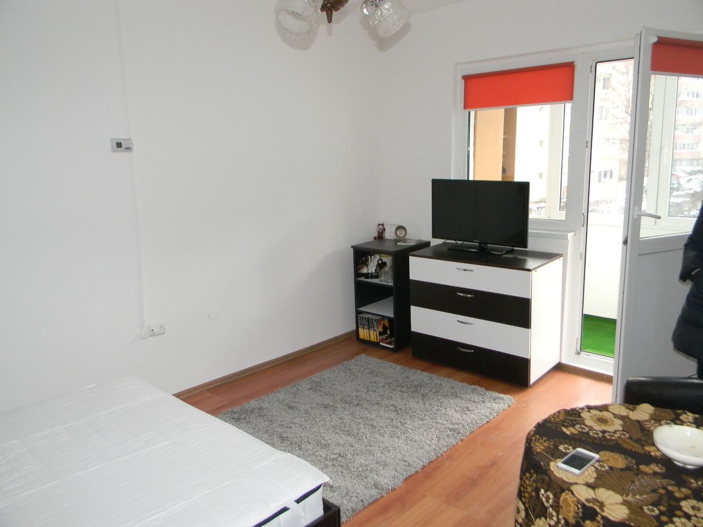 Garsonieră in Racadau,bloc de apartamente! - Poză 1