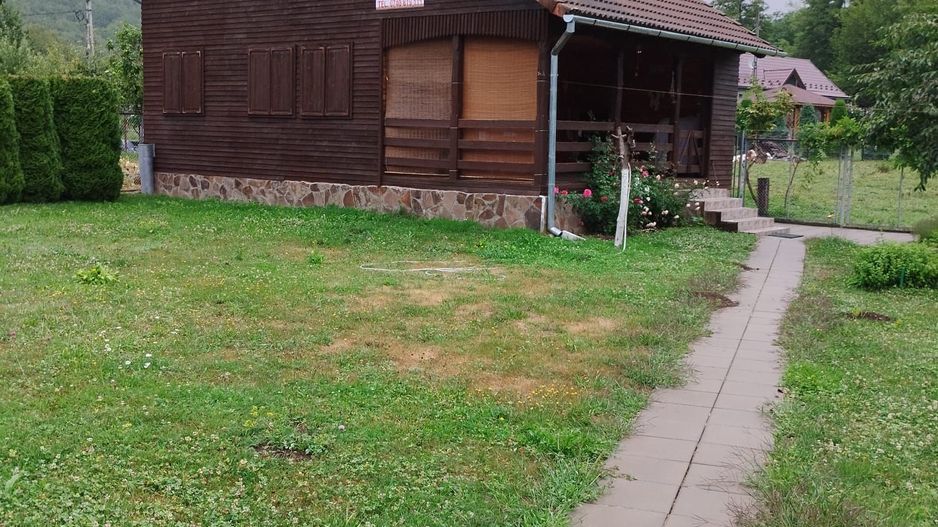 Casa 3 camere,100 mp, 565mp teren,1 baie,1 garaj 0% comision - Poză 1
