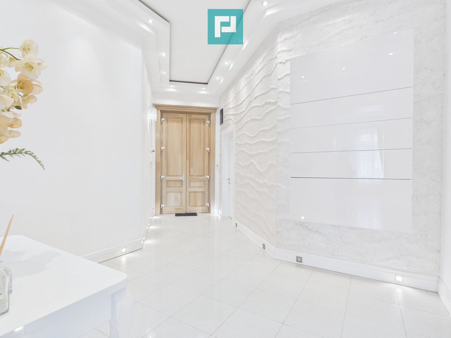 Apartament deosebit în clădire istorică central - Poză 11