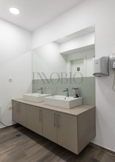 Spatiu de birouri modern | Locuri de parcare | Banu Manta - Victoriei - Poză 12