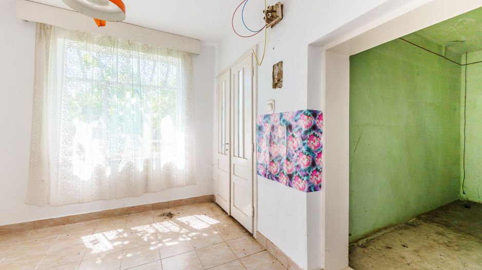 Casă cu potențial în Iratoș - Poză 25