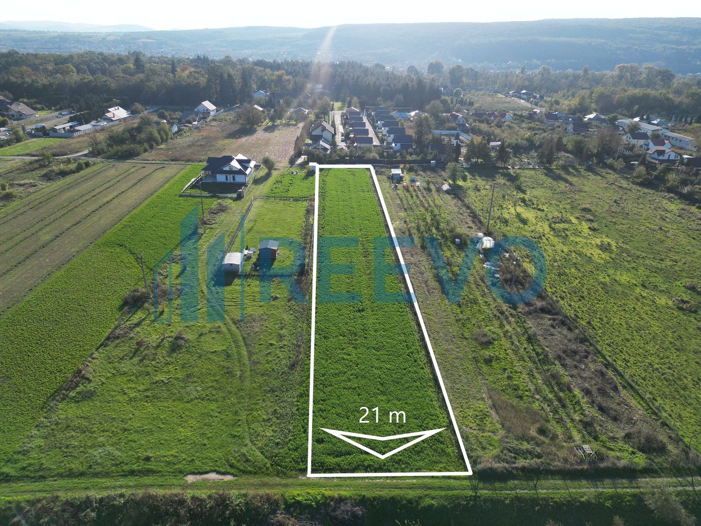 Teren 3.600 mp Lilieci - Poză 2