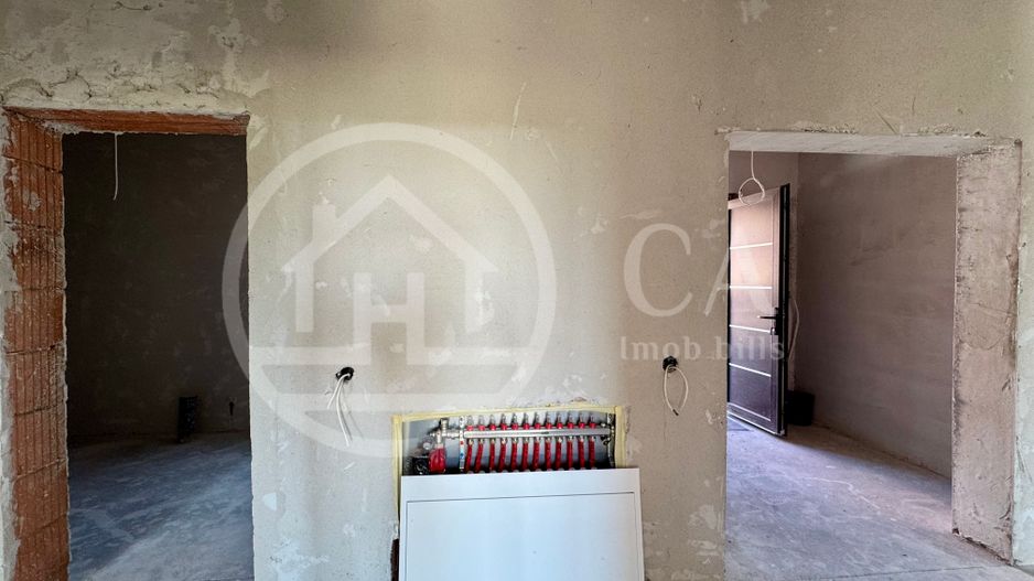 Casă de vânzare cu 4 camere în zona de Dealuri, Oradea - Poză 14