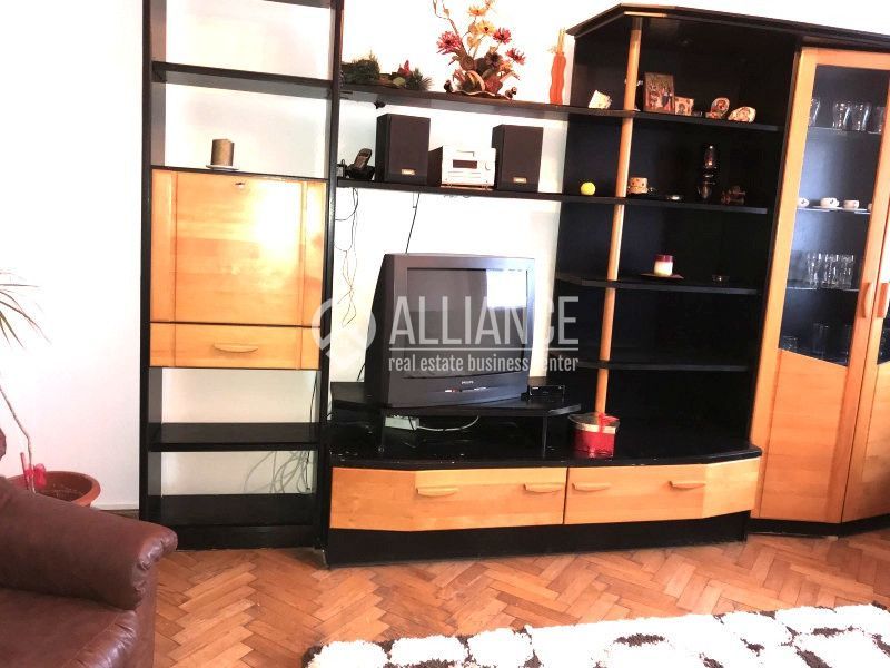 GARA-ABATOR- Apartament de 3 camere foarte spatios si luminos! - Poză 3