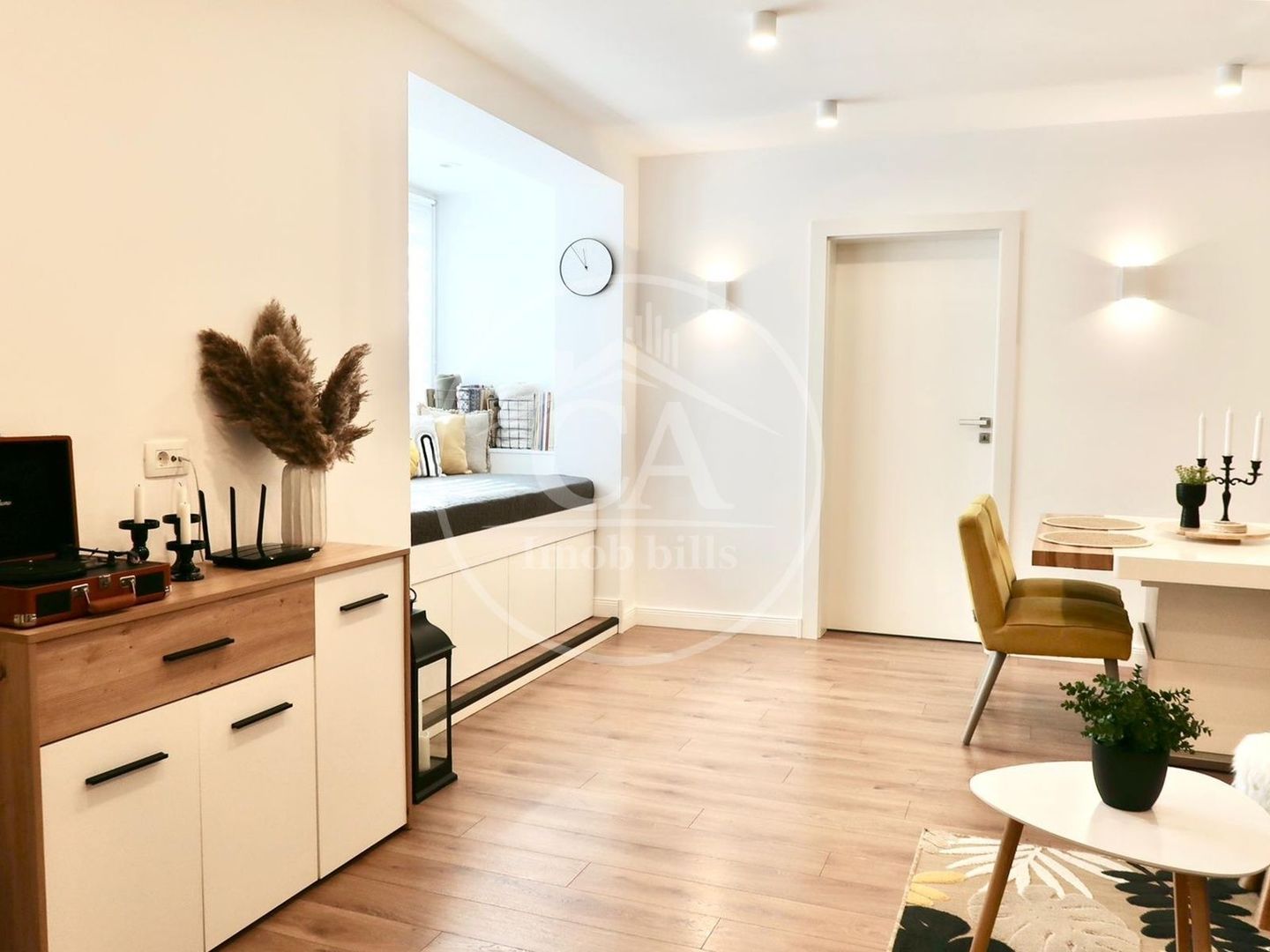 Apartament de vanzare  cu 3 camere Lux in zona Rogerius, Oradea. - Poză 10