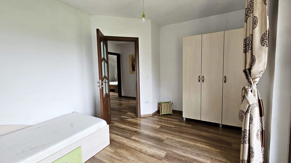 Vila noua-Sanpetru Dealul Lempes, zona verde si linistita - Poză 10