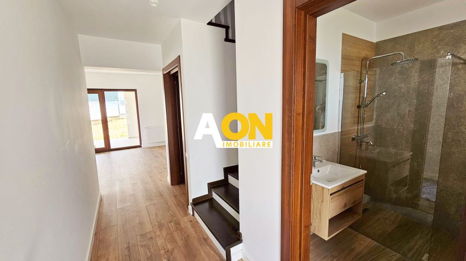 1/2 Duplex, 4 camere, 449 mp teren, asfalt, toate utilitatile, Cetate - Poză 2