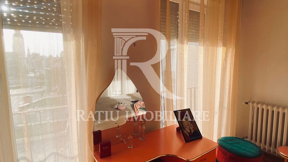 Apartament cu 4 camere | Pet Frendly | Ultracentral | Oradea - Poză 9