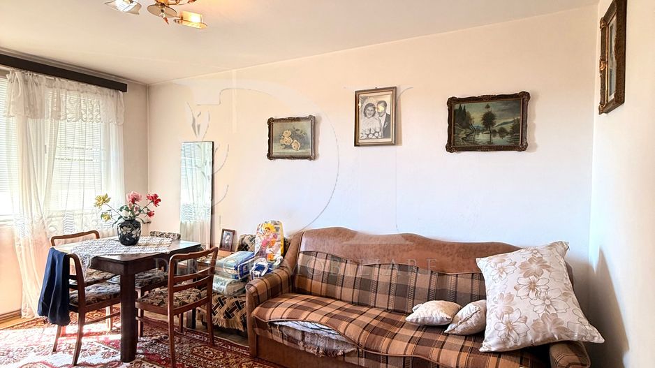 Apartament decomandat / etaj intermediar / Zona Grigorescu - Poză 2