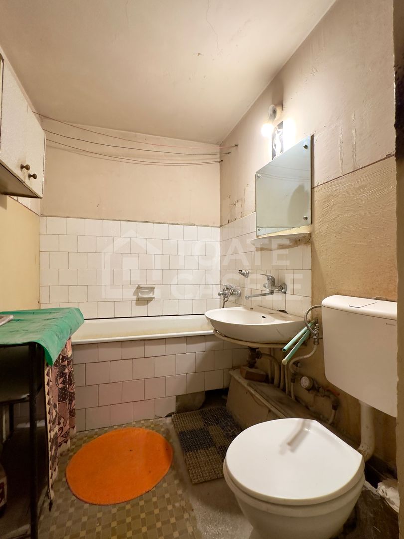 Apartament cu 2 camere pe Strada Plopilor - Poză 4