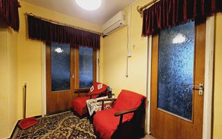 Apartament cu 3 camere decomandate, Cetate - Poză 3