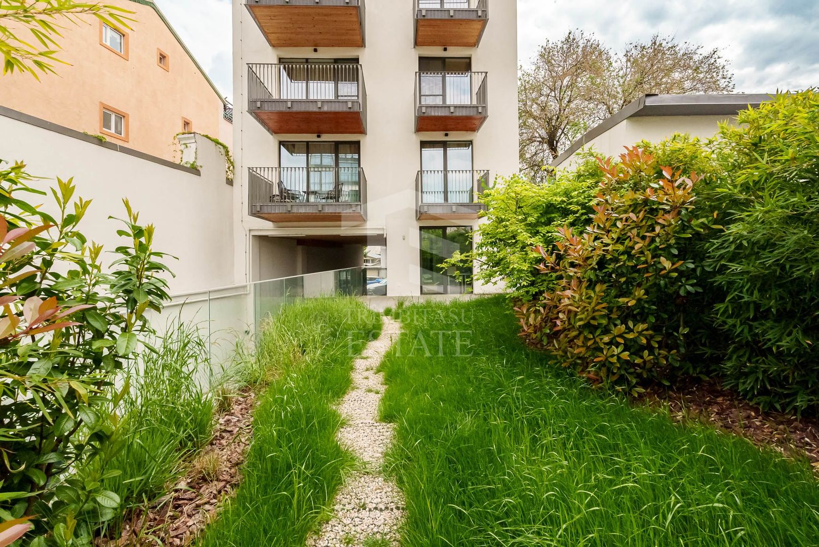 Polona Tunari Bloc 2022 Apart 3 camere 90 mp premium gradina proprie - Poză 2