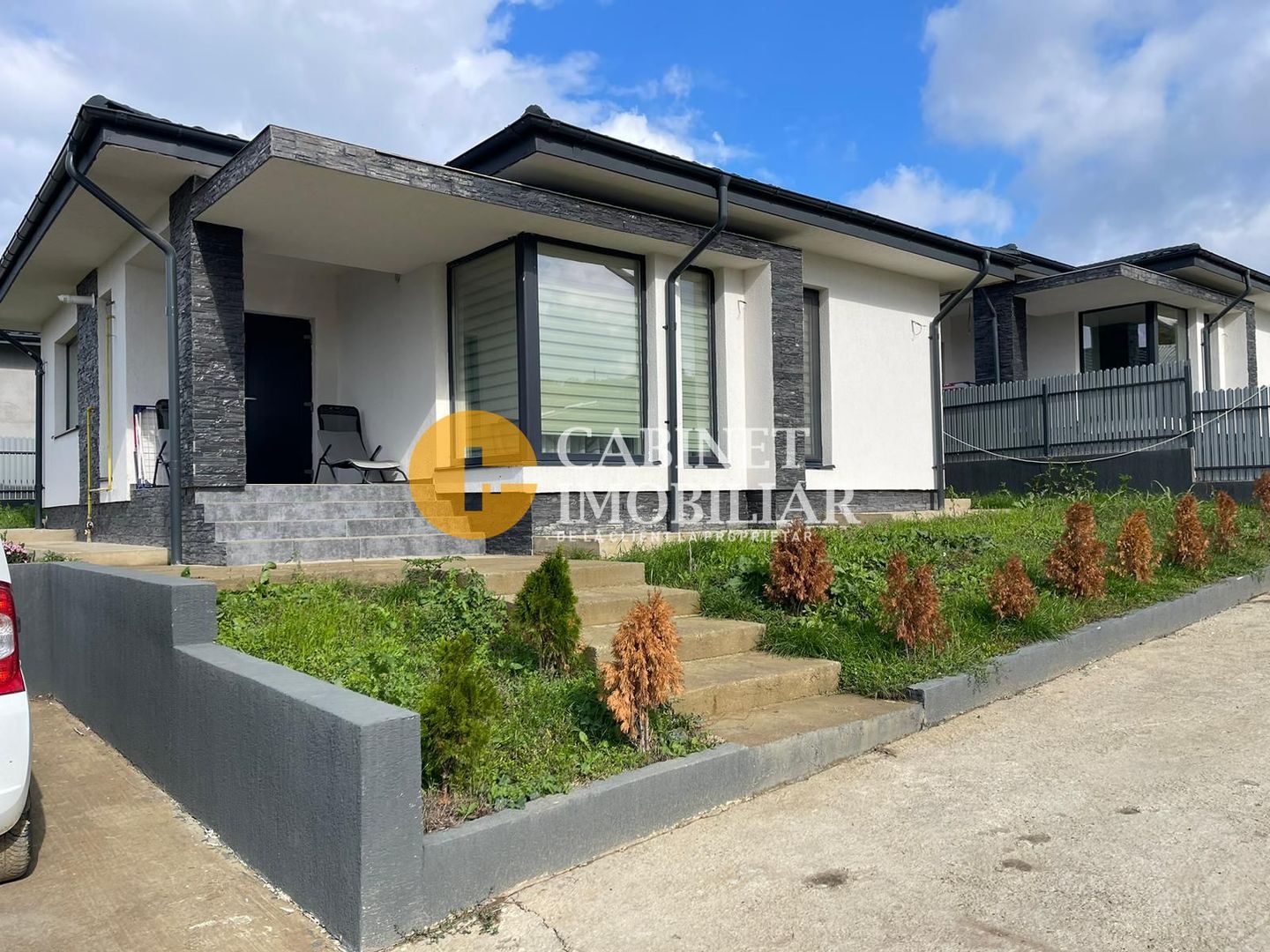 Casa individuala LA ASFALT - parter - PREMIUM - Visan, Bucium - Poză 2