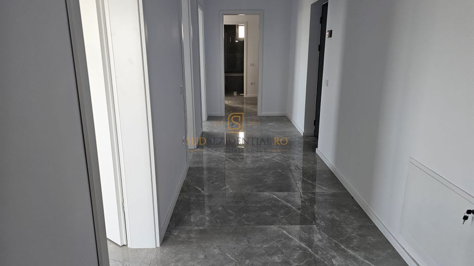 Apartament decomandat 3 camere, disponibil imediat, etaj 2/10 - Poză 12