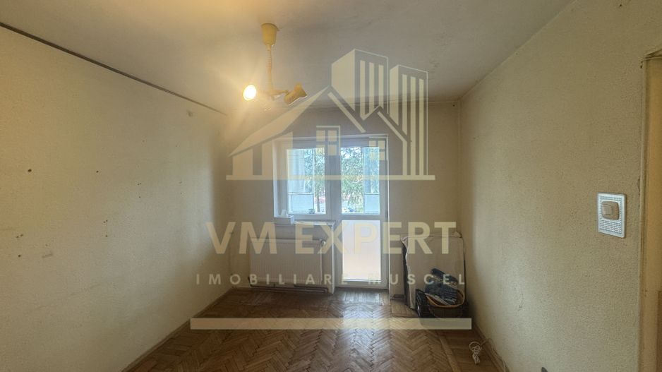 APARTAMENT 2 CAMERE ETAJ 2 CAMPULUNG - Poză 4