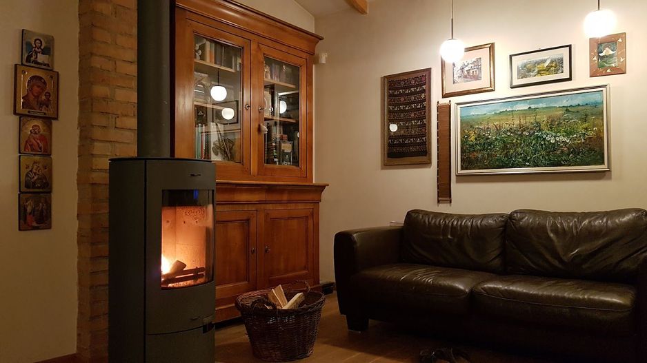 Casă de vis în Giroc – Eleganță clasică, spațiu vast și confortabil - Poză 4