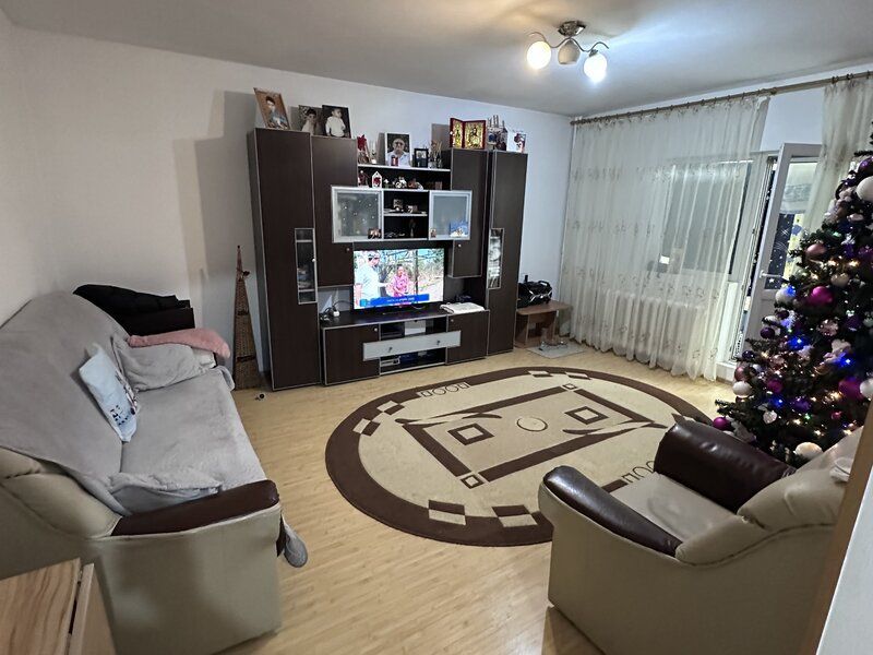 Apartament 3 camere zona Basarabiei - str. Carei - Poză 1