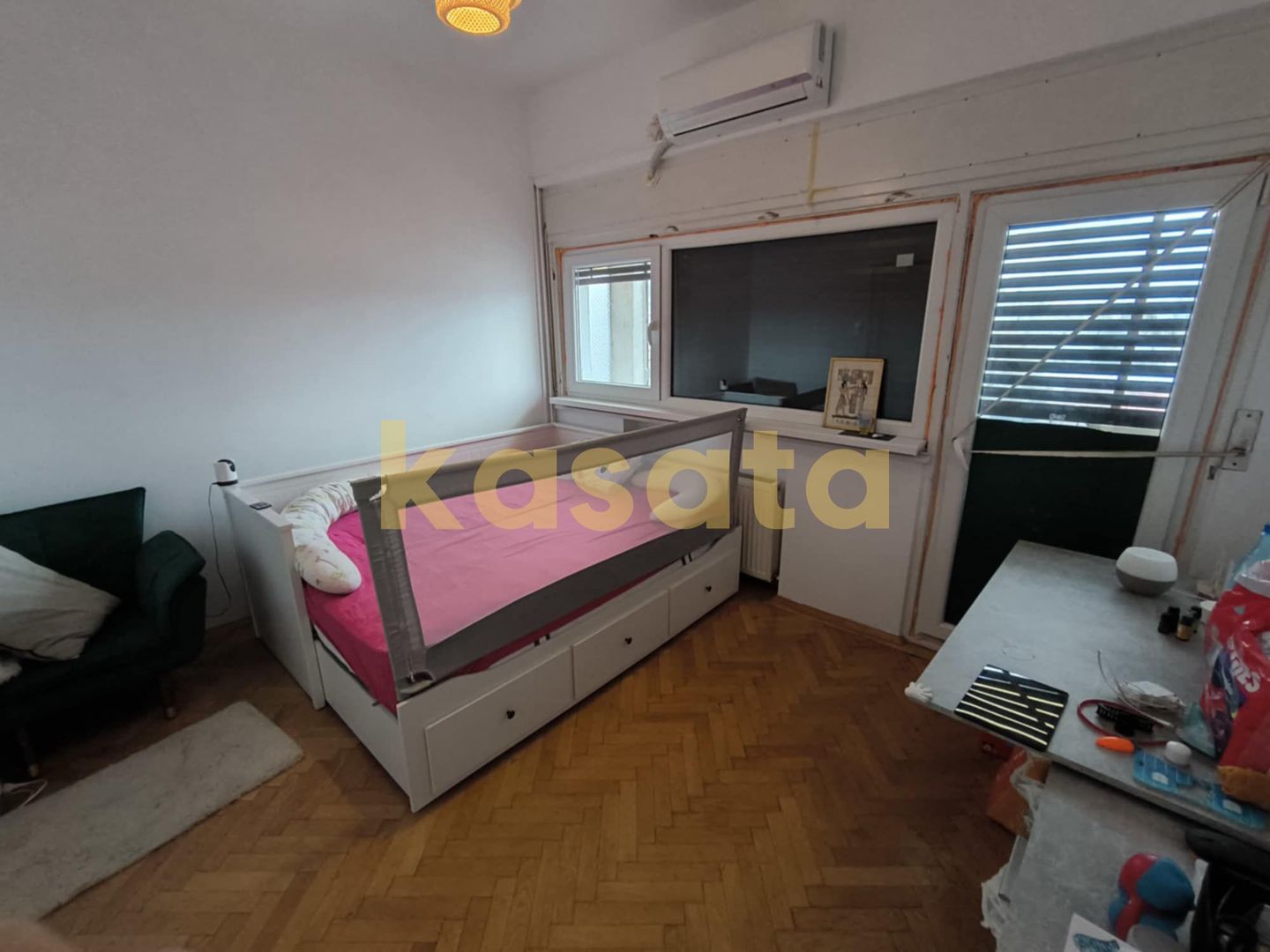 Apartament spațios de 3 camere în Sector 2 – confort și acces rapid! - Poză 9