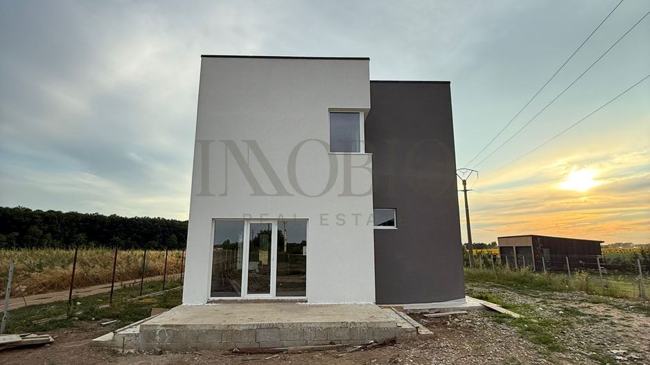 Case Noi în Ansamblu Privat | Strada Plevnei | 5 Locuințe | - Poză 1