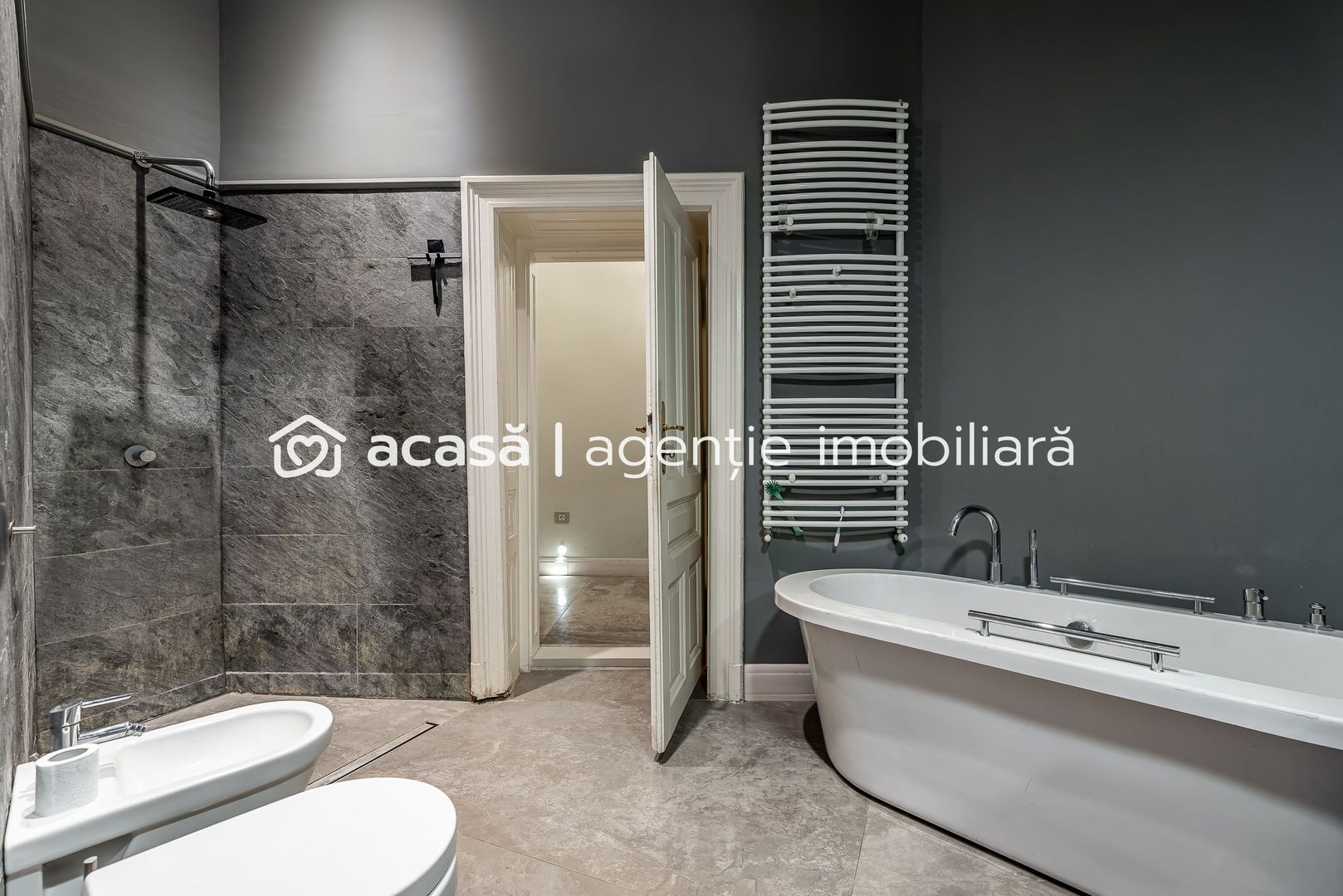 Apartament spatios cu 3 camere de LUX pe Metianu Comision 0 - Poză 4