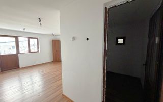 Casa situata in Catargiu Baraganului P+1+M suprafata 170mp-zona buna - Poză 6