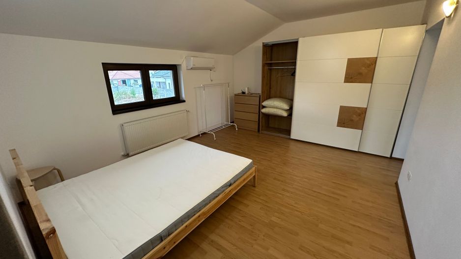 Casă / Vilă cu 4 camere de închiriat în zona Aradului - Poză 22