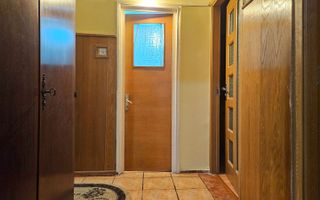 Apartament cu trei camere, zona Racadau 75 mp - Poză 4