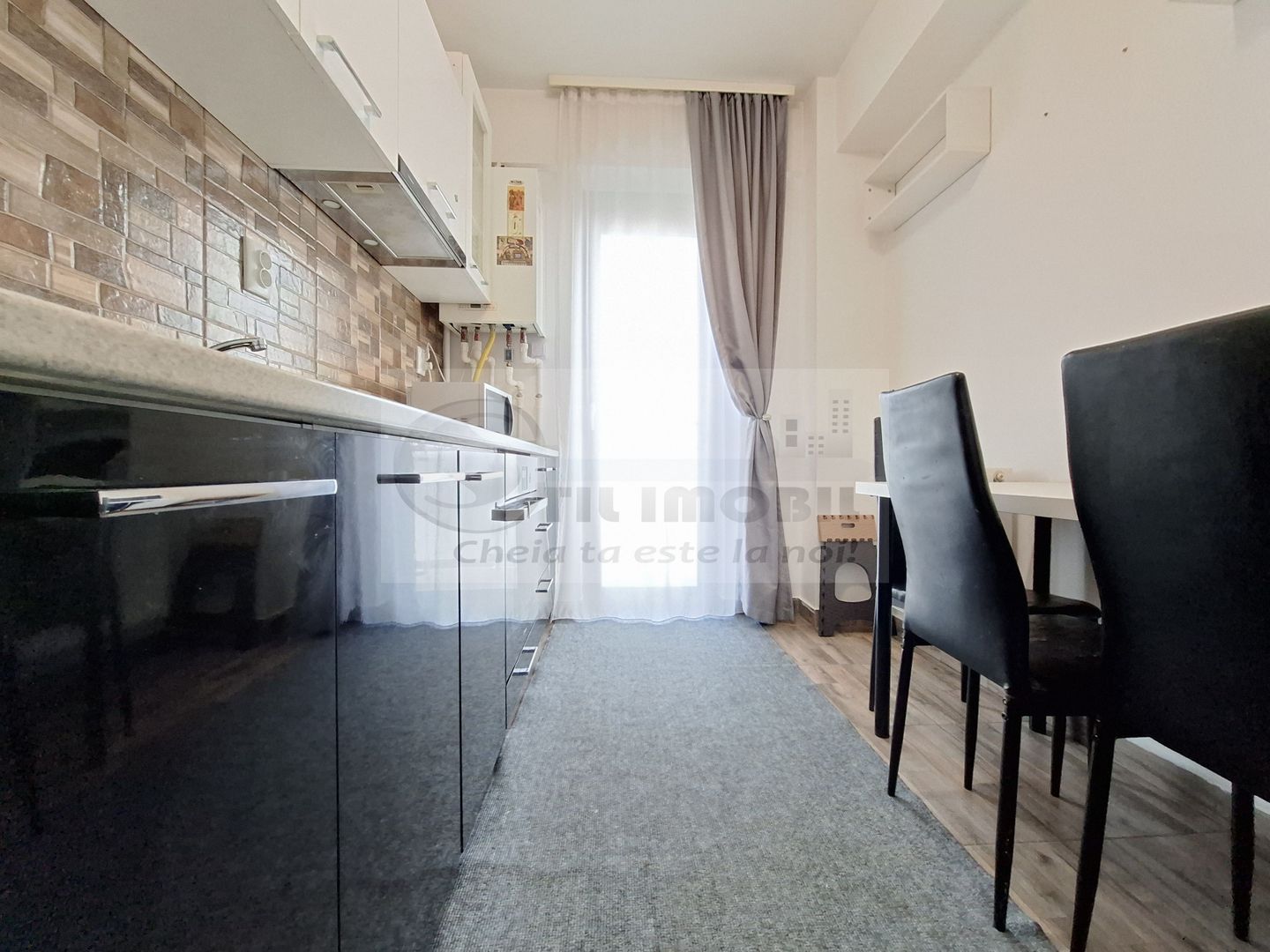 Apartament 2 camere, bloc 2019, etaj 2/3, baie cu geam, semimobilat - Poză 7