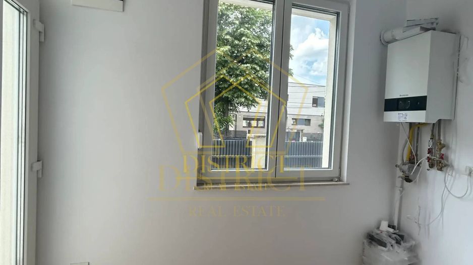 Triplex spatios cu 3 camere I Circumvalatiunii - Poză 3