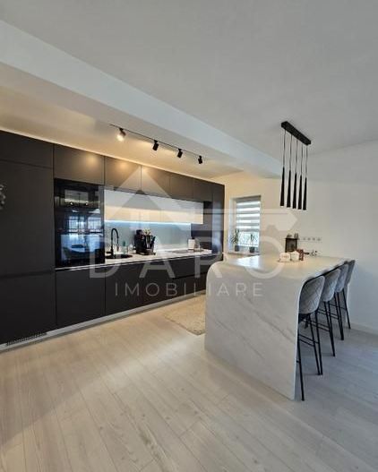 Penthouse 120 mp cu terase generoase - Poză 5