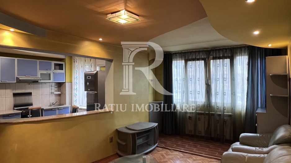 Apartament cu 3 camere | etaj 1 | ascensor | Rogerius | Oradea - Poză 2