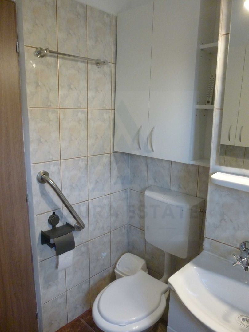 Apartament 3 camere prima inchiriere balcon inchis zona Vasile Aaron - Poză 6