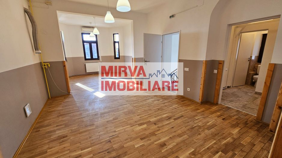 2 Vile Interbelice | Zonă Centrală | Renovate Integral 2024 - Poză 46