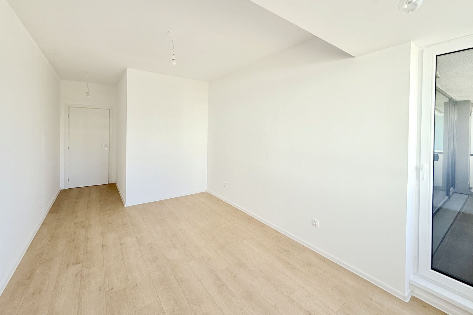 Apartament 3 camere spațios, amenajat, bloc nou, comision 0% - Poză 9