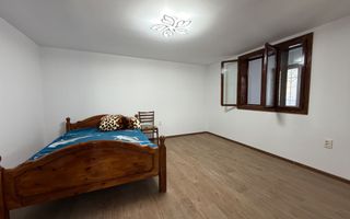 Casa renovata complet, Corlata Centru - Poză 2