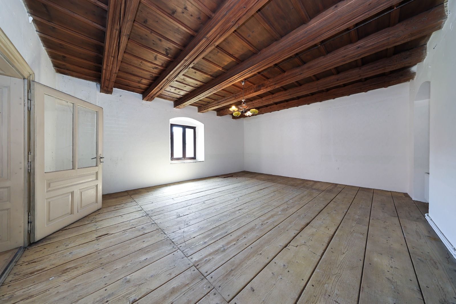 Casă Săsească Autentică cu Șură Impresionantă în Cristian – Teren 2729mp - Poză 20