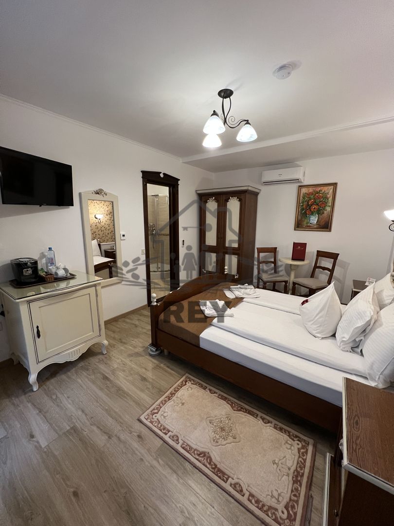 Vila de vanzare in zona Centrala/Orasul de jos - Poză 11