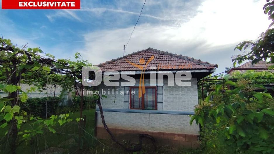 Casa si 2166 mp teren Magureni - Poză 1