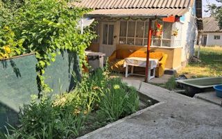 Proprietate de vânzare cu casă și teren în Hoisești, comuna Dumești - Poză 6