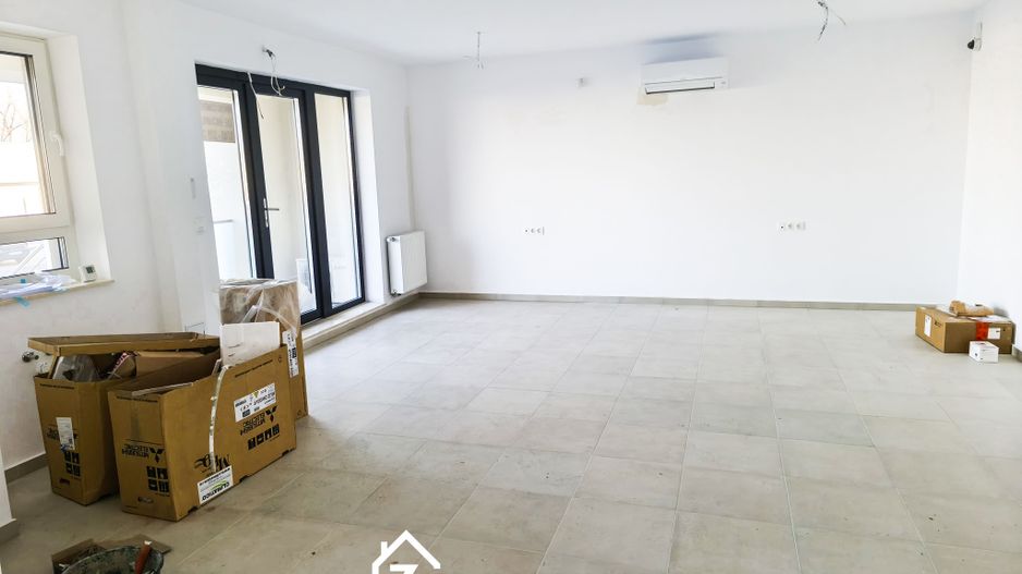 Maurer - Spatiu comercial - Parter - 91 mp, 2 toalete si balcon - Poză 5