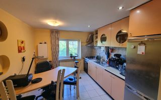 Apartament 3 camere, foarte spațios, et.2/8, zona Steaua, la cheie! - Poză 1