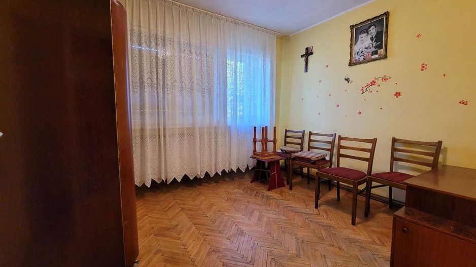 De Vânzare apartament 3 camere Micro 16 - Poză 6