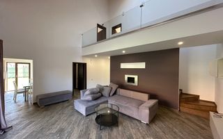 CASA SPATIOASA  CU GARAJ SI TEREN DE 600 MP - Poză 1