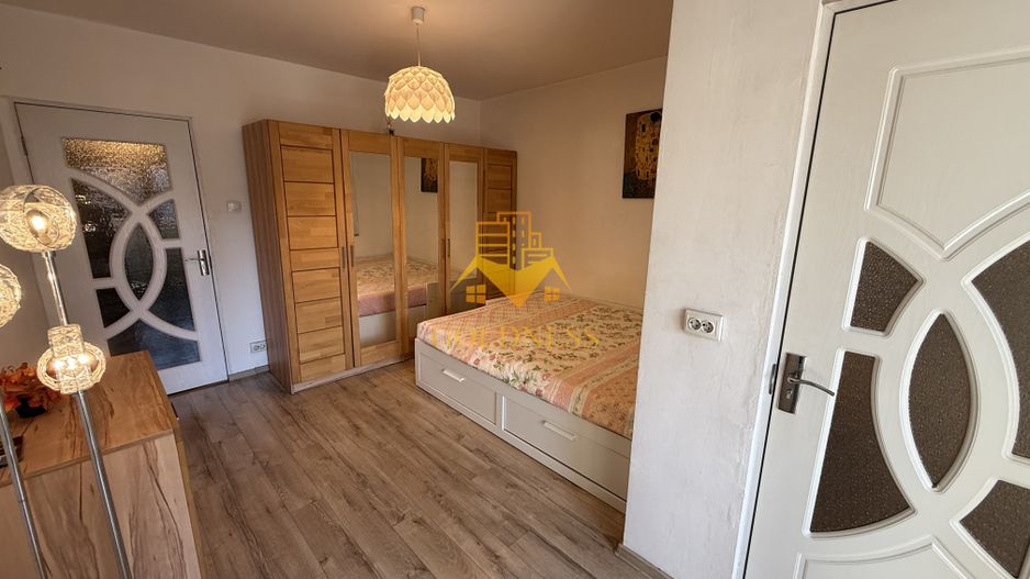 o camera, balcon, Ultracentral, Piata Stefan cel Mare, Teatru - Poză 2