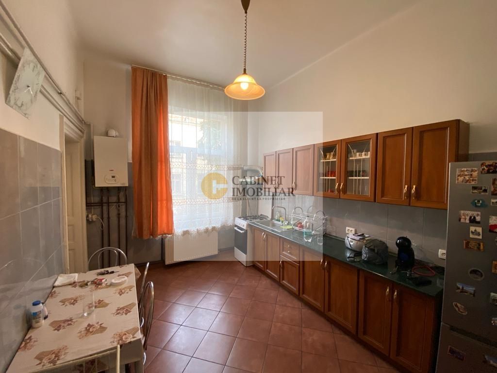 4 camere in vila   | Blvrd M. Kogalniceanu  | 140 mp - Poză 7