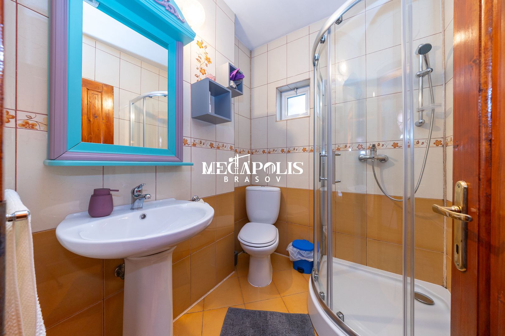 Pensiune de vânzare în Râșnov | 14 camere | 427 mp - Poză 34